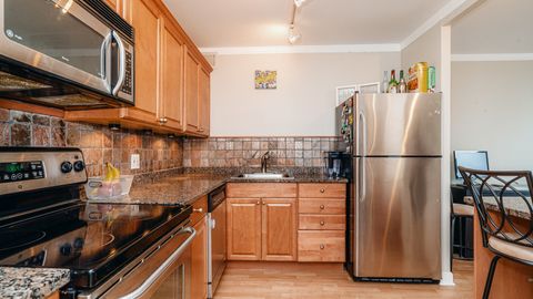 Tiny photo for 3930 N Pine Grove Avenue #1205, Chicago, IL 60613 (MLS # 12633391)