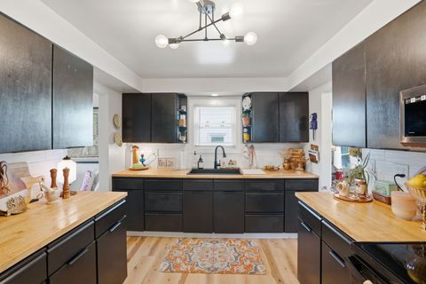 Tiny photo for 1507 W 38th Street, Davenport, IA 52806 (MLS # 12615466)