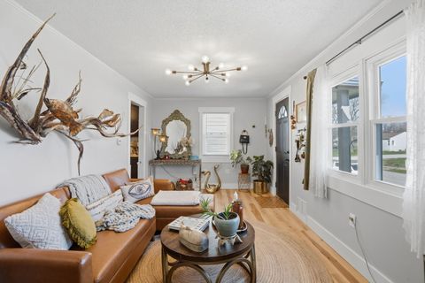 Tiny photo for 1507 W 38th Street, Davenport, IA 52806 (MLS # 12615466)