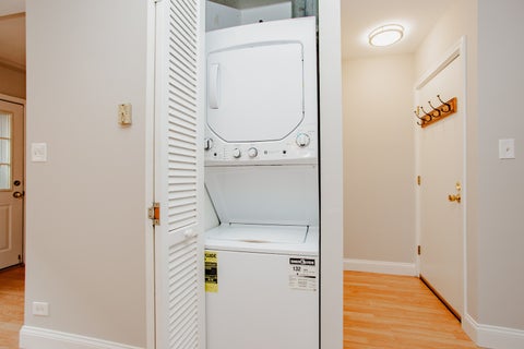 Tiny photo for 7521 N Damen Avenue #K1, Chicago, IL 60645 (MLS # 12658987)