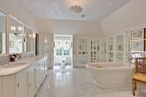 Tiny photo for 131 Moffett Road, Lake Bluff, IL 60044 (MLS # 12272993)