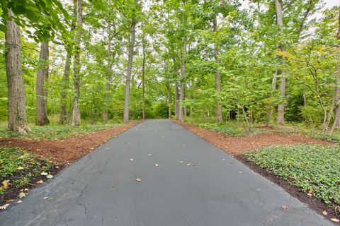 Tiny photo for 131 Moffett Road, Lake Bluff, IL 60044 (MLS # 12272993)