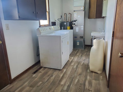 Tiny photo for 318 E Park Court, Gilman, IL 60938 (MLS # 12600553)