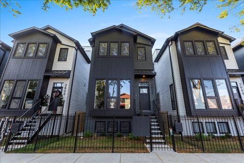 Photo of 2607 W Carmen Avenue, Chicago, IL 60625 (MLS # 12490272)