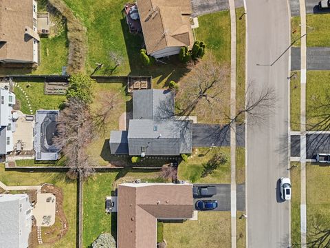 Tiny photo for 330 Indian Ridge Trail, Wauconda, IL 60084 (MLS # 12605483)