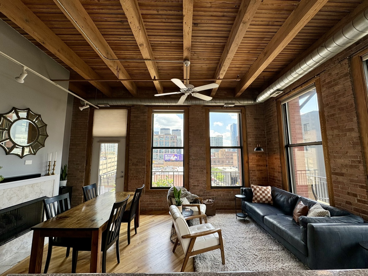 616 W Fulton Street 411