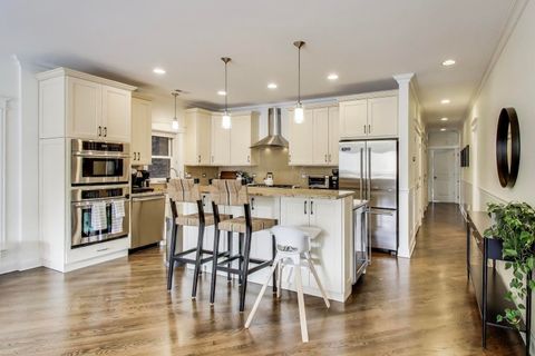 Tiny photo for 456 W Briar Place #2, Chicago, IL 60657 (MLS # 12591648)