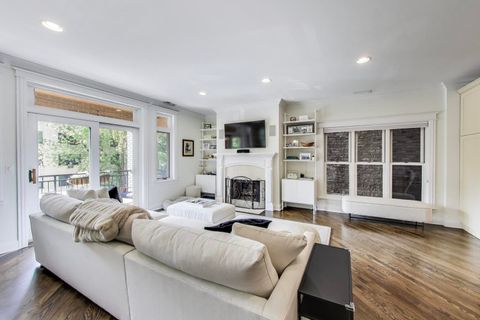 Tiny photo for 456 W Briar Place #2, Chicago, IL 60657 (MLS # 12591648)