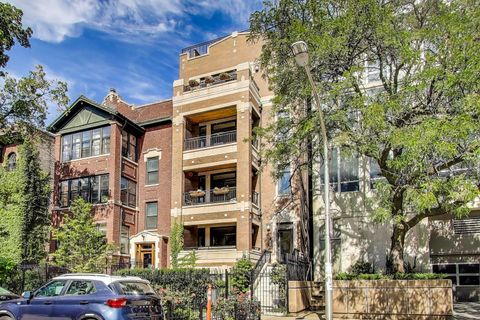 Photo of 456 W Briar Place #2, Chicago, IL 60657 (MLS # 12591648)