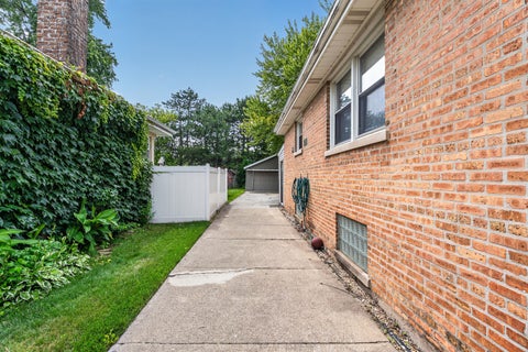 Tiny photo for 16358 Drexel Avenue, South Holland, IL 60473 (MLS # 12689771)