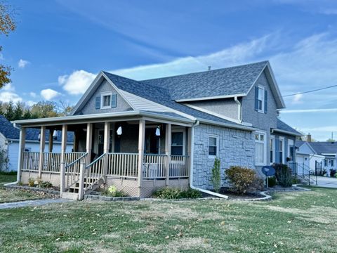 Photo of 2301 Market Street, Peru, IL 61354 (MLS # 12508435)