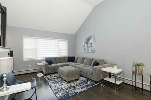 Tiny photo for 284 E Jefferson Street, Bensenville, IL 60106 (MLS # 12503603)