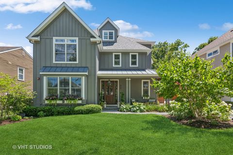 525 S Division Street Barrington IL 60010