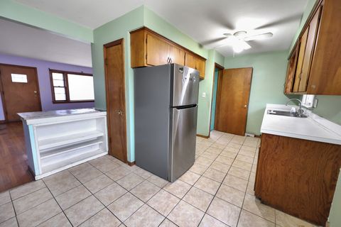 Tiny photo for 18446 Glen Oak Avenue, Lansing, IL 60438 (MLS # 12578862)