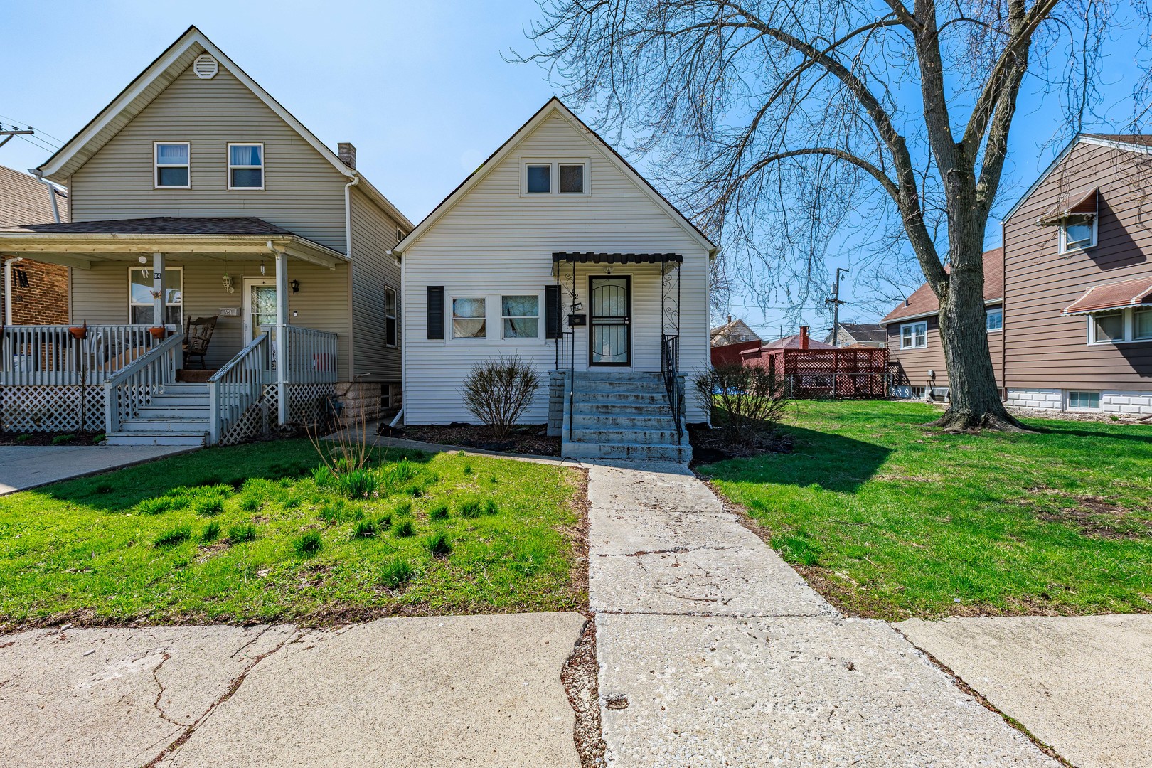 82 ISA Avenue