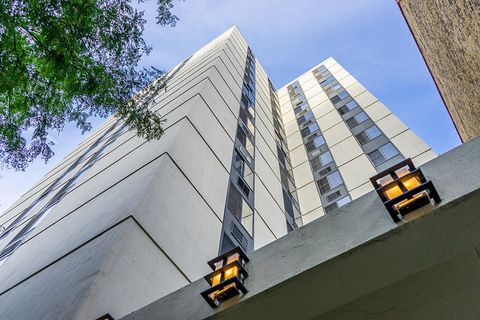 1339 N Dearborn Street 5G Chicago IL 60610