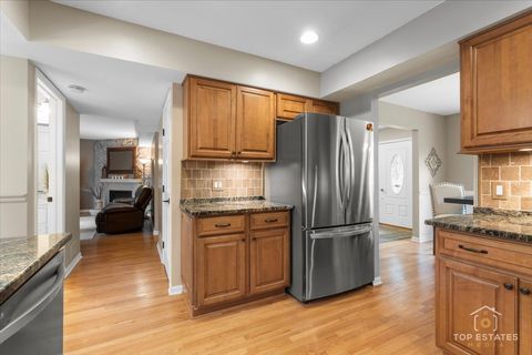 Tiny photo for 450 Trailside Drive, Lake Zurich, IL 60047 (MLS # 12478536)