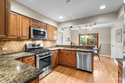 Tiny photo for 450 Trailside Drive, Lake Zurich, IL 60047 (MLS # 12478536)