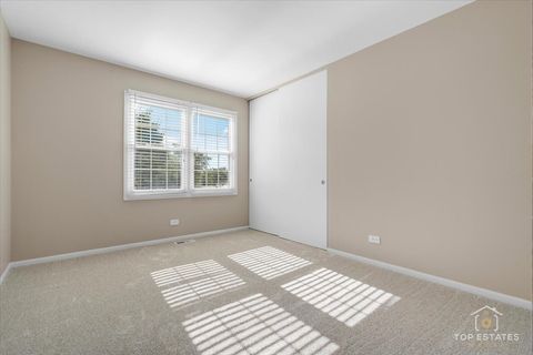 Tiny photo for 450 Trailside Drive, Lake Zurich, IL 60047 (MLS # 12478536)