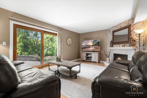 Tiny photo for 450 Trailside Drive, Lake Zurich, IL 60047 (MLS # 12478536)