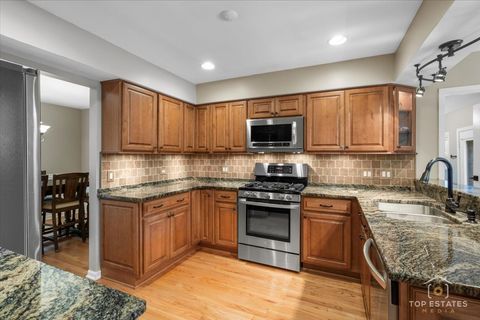 Tiny photo for 450 Trailside Drive, Lake Zurich, IL 60047 (MLS # 12478536)