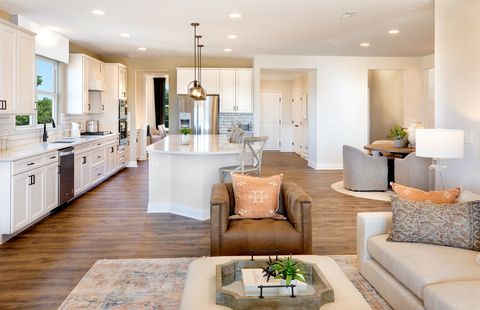 Tiny photo for Lindenhurst, IL 60046 (MLS # 12564638)