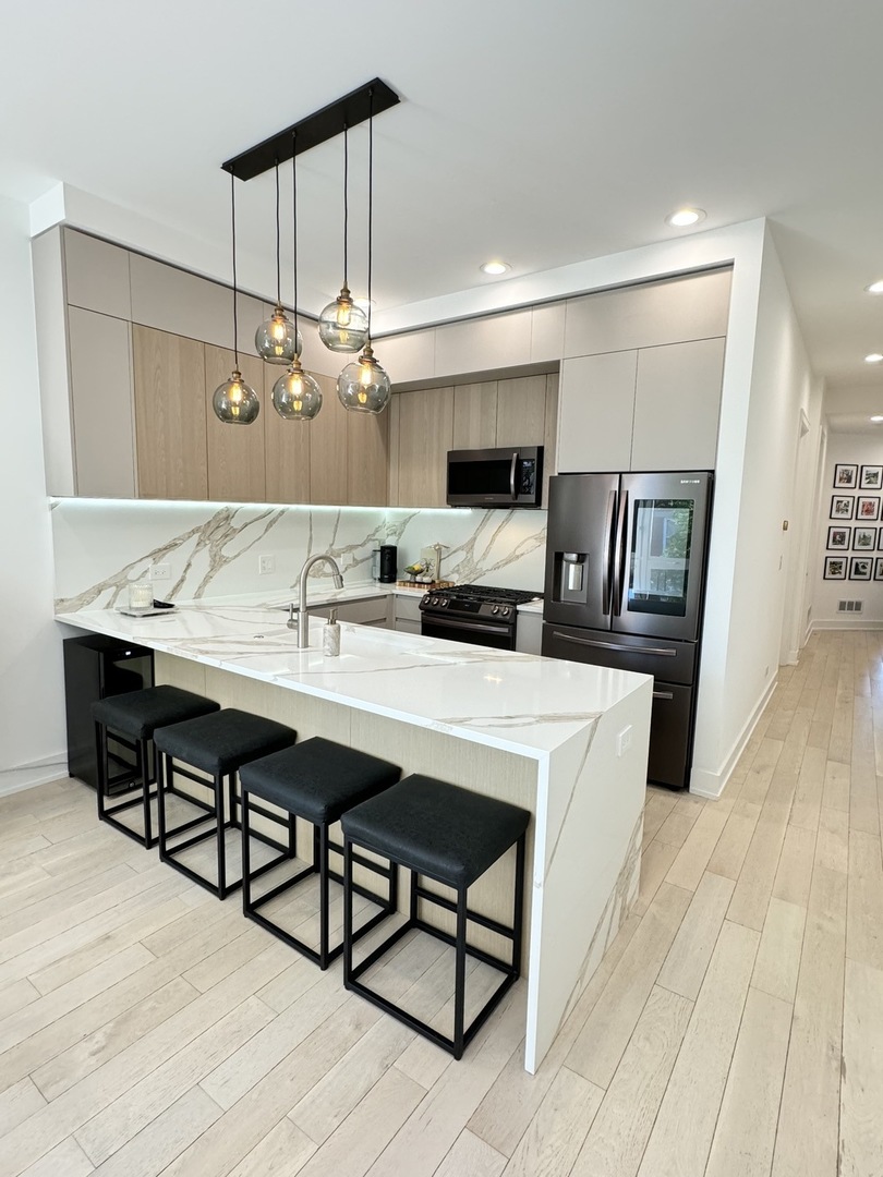 2704 W Thomas Street 2