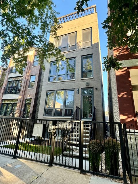 Photo of 2704 W Thomas Street #2, Chicago, IL 60622 (MLS # 12633841)