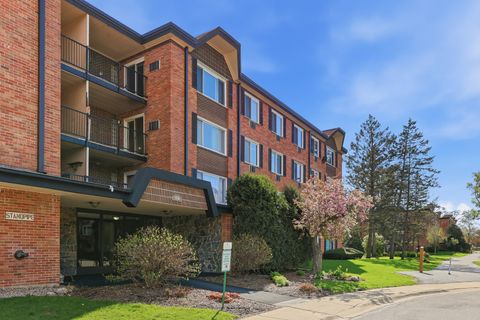 Tiny photo for 1216 S New Wilke Road #307, Arlington Heights, IL 60005 (MLS # 12625014)