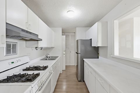 Tiny photo for 1216 S New Wilke Road #307, Arlington Heights, IL 60005 (MLS # 12625014)