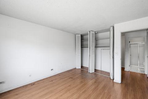 Tiny photo for 1216 S New Wilke Road #307, Arlington Heights, IL 60005 (MLS # 12625014)