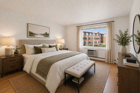 Tiny photo for 1216 S New Wilke Road #307, Arlington Heights, IL 60005 (MLS # 12625014)