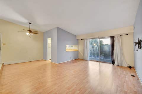 Tiny photo for 13911 James Drive #1011, Crestwood, IL 60418 (MLS # 12713308)