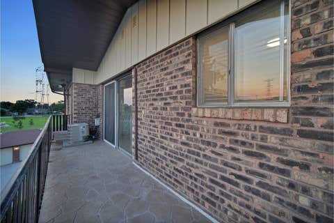 Tiny photo for 13911 James Drive #1011, Crestwood, IL 60418 (MLS # 12713308)
