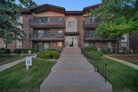 Photo of 13911 James Drive #1011, Crestwood, IL 60418 (MLS # 12713308)
