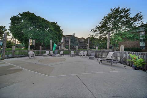Tiny photo for 13911 James Drive #1011, Crestwood, IL 60418 (MLS # 12713308)