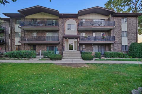 Tiny photo for 13911 James Drive #1011, Crestwood, IL 60418 (MLS # 12713308)