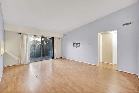 Tiny photo for 13911 James Drive #1011, Crestwood, IL 60418 (MLS # 12713308)