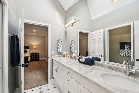 Tiny photo for 3001 Glen Eagles Court, St. Charles, IL 60174 (MLS # 12484091)