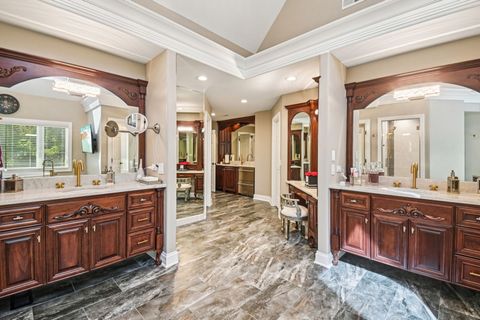 Tiny photo for 3001 Glen Eagles Court, St. Charles, IL 60174 (MLS # 12484091)