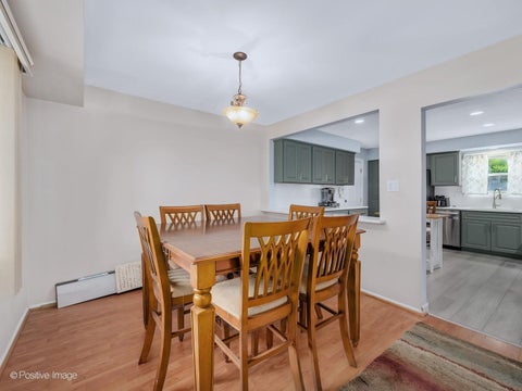 Tiny photo for 531 Redwood Road, Bolingbrook, IL 60440 (MLS # 12618375)