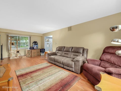 Tiny photo for 531 Redwood Road, Bolingbrook, IL 60440 (MLS # 12618375)