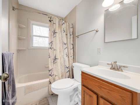 Tiny photo for 531 Redwood Road, Bolingbrook, IL 60440 (MLS # 12618375)