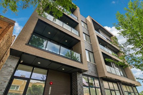 Photo of 2423 W Fullerton Avenue #4F, Chicago, IL 60647 (MLS # 12653852)