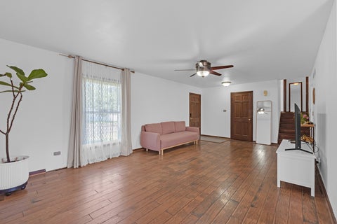 Tiny photo for 4 Tamarack Avenue, Naperville, IL 60540 (MLS # 12795587)