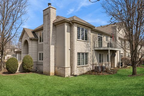 Tiny photo for 54 Beaconsfield Court, Lincolnshire, IL 60069 (MLS # 12588796)