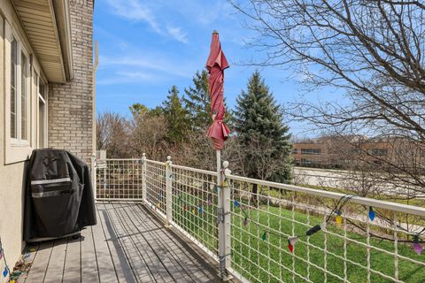 Tiny photo for 54 Beaconsfield Court, Lincolnshire, IL 60069 (MLS # 12588796)