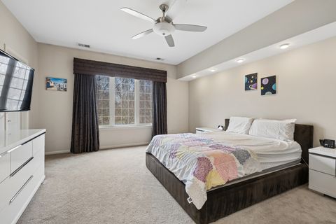 Tiny photo for 54 Beaconsfield Court, Lincolnshire, IL 60069 (MLS # 12588796)