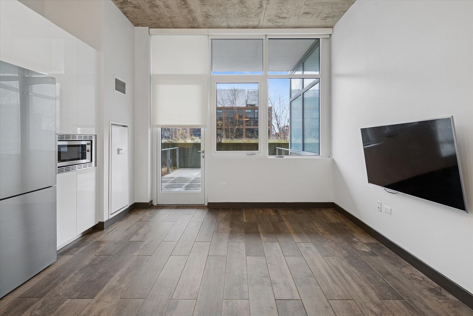 171 N Aberdeen Street 611