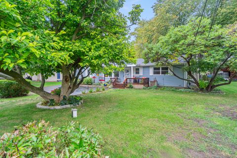 Tiny photo for 1111 Hart Road, Batavia, IL 60510 (MLS # 12163239)